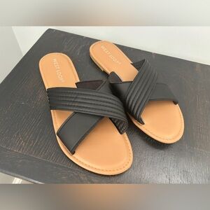 West Loop Cross Strap Sandals Size 7-8